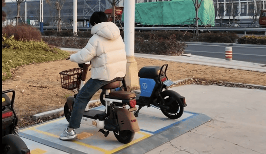 :分时租赁电动车引领绿色出行革命pg电子中国网站短途出行新风尚(图4) :分时租赁电动车引领绿色出行革命pg电子中国网站短途出行新风尚(图4)